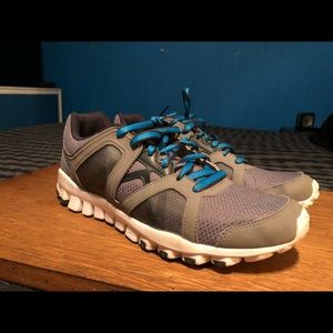 REEBOK Training Sneakers ONLY WORN INDOORS